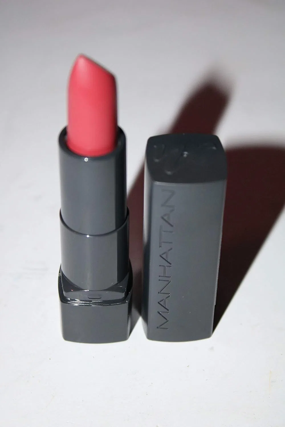 Матовая помада Manhattan All in one Matte Lipstick № 006 Rose Vibe Manhattan