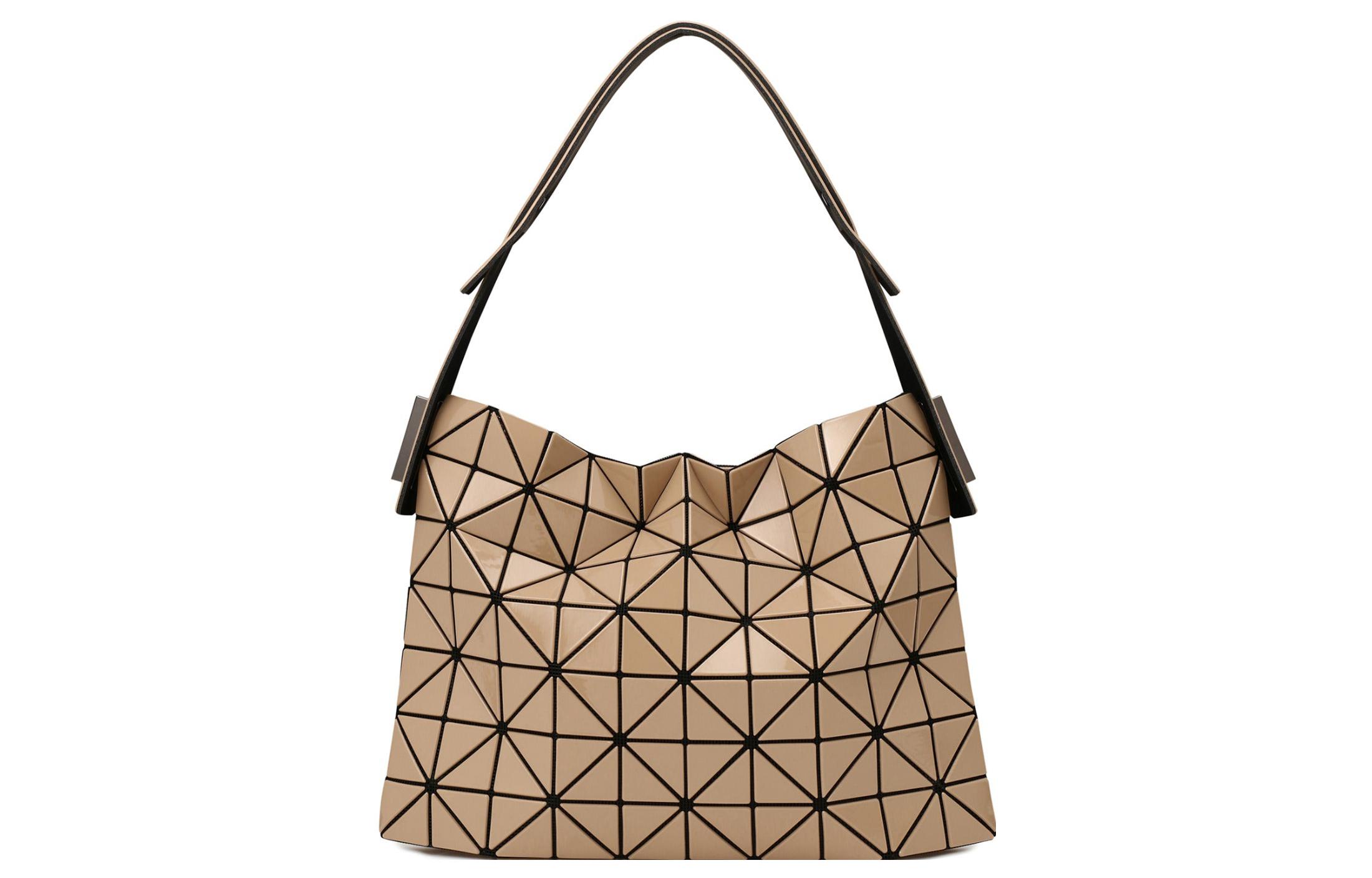 

Сумка через плечо из винилхлоридной смолы Baguette женская светло-коричневая ISSEY MIYAKE