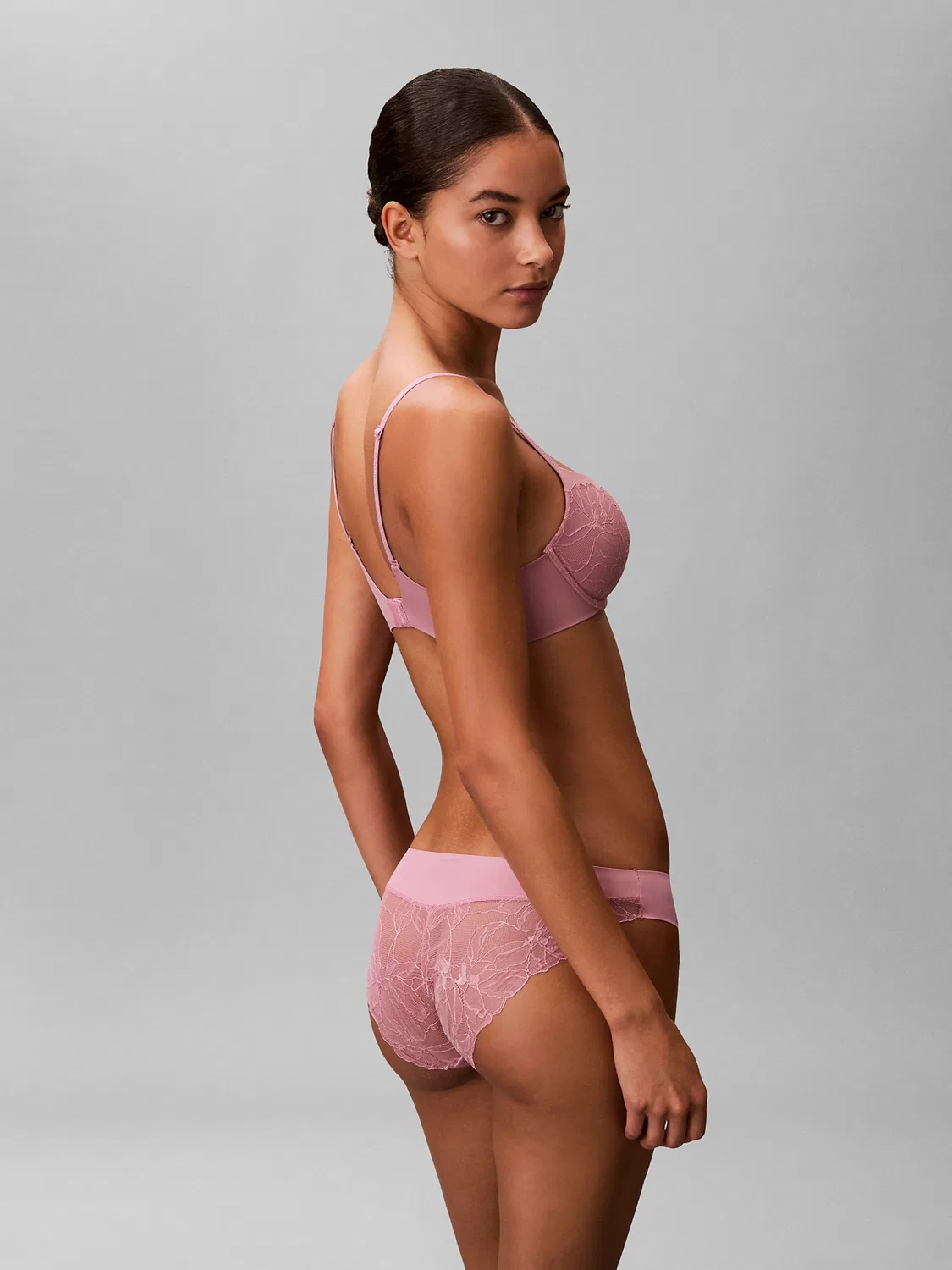Трусики Calvin Klein Perfectly Fit в сиреневом цвете — фото 4