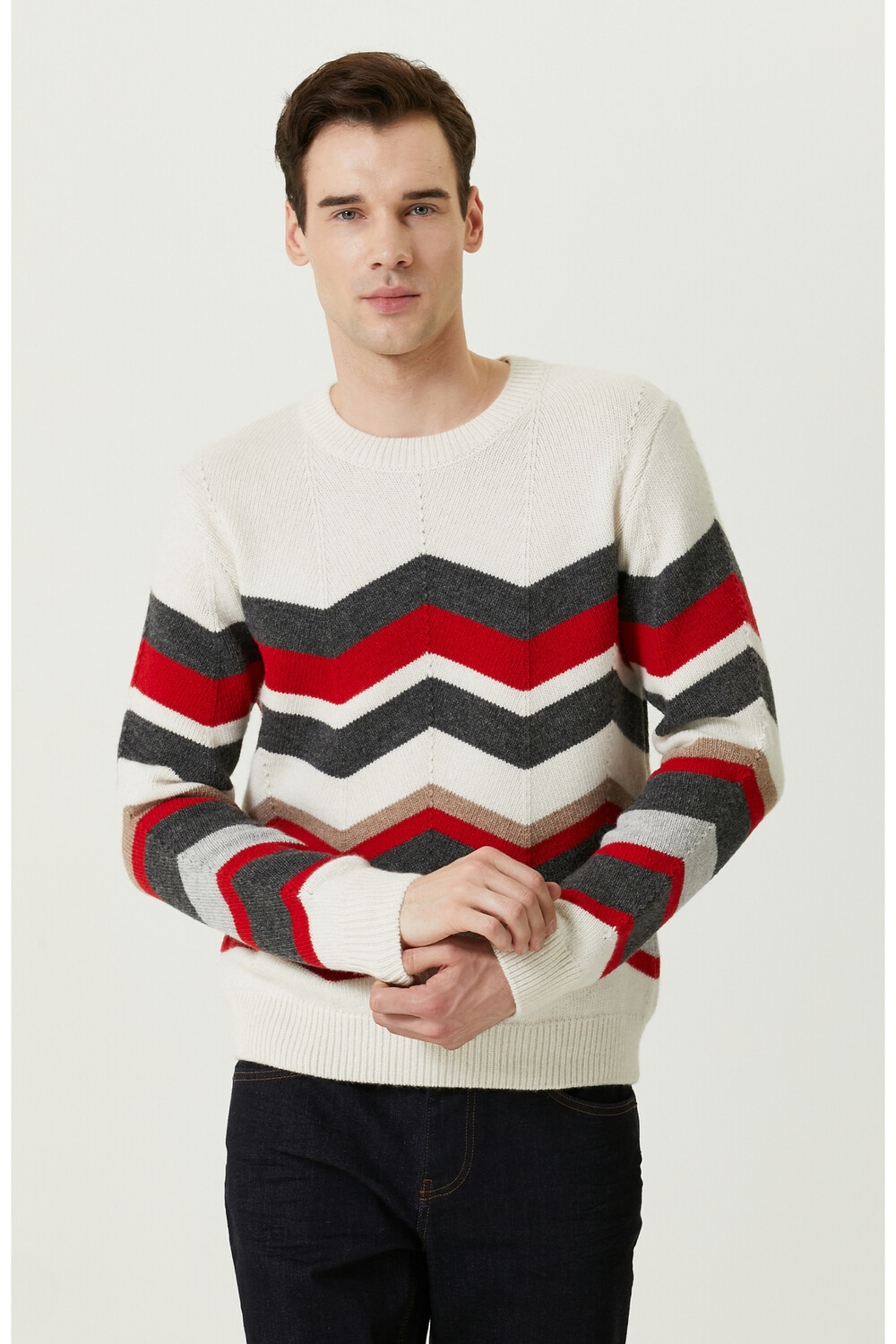 

Красный трикотажный свитер с зигзагообразным узором Network, красный