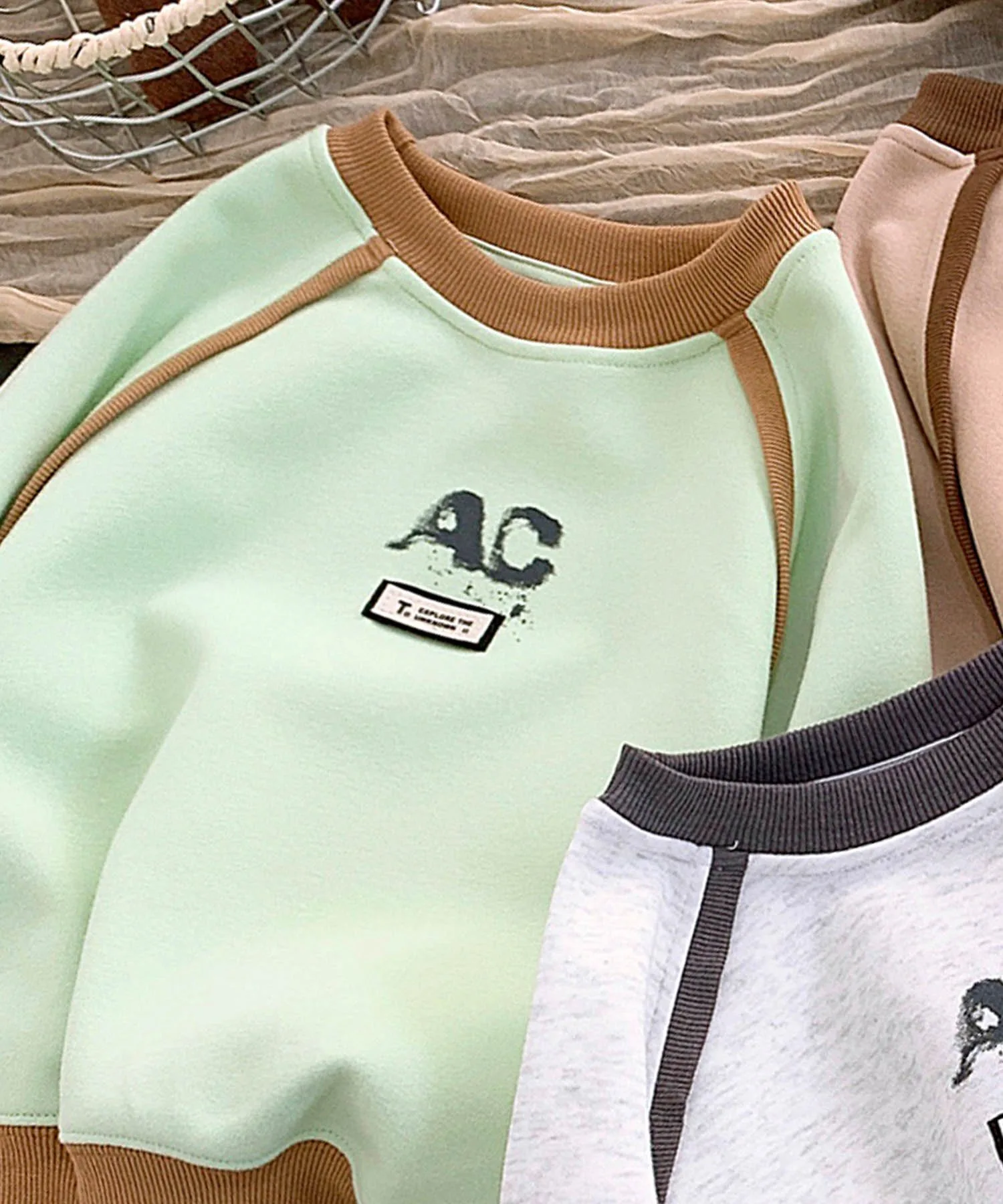 Толстовка с вышитой росписью Aimoha Kids, Light green