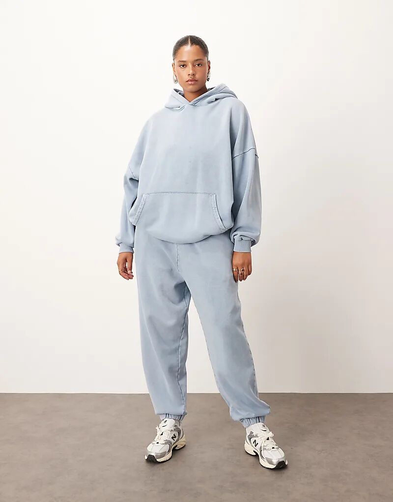 

Спортивные брюки ARRANGE Curve премиум-класса с кислотной стиркой нежно-голубого цвета