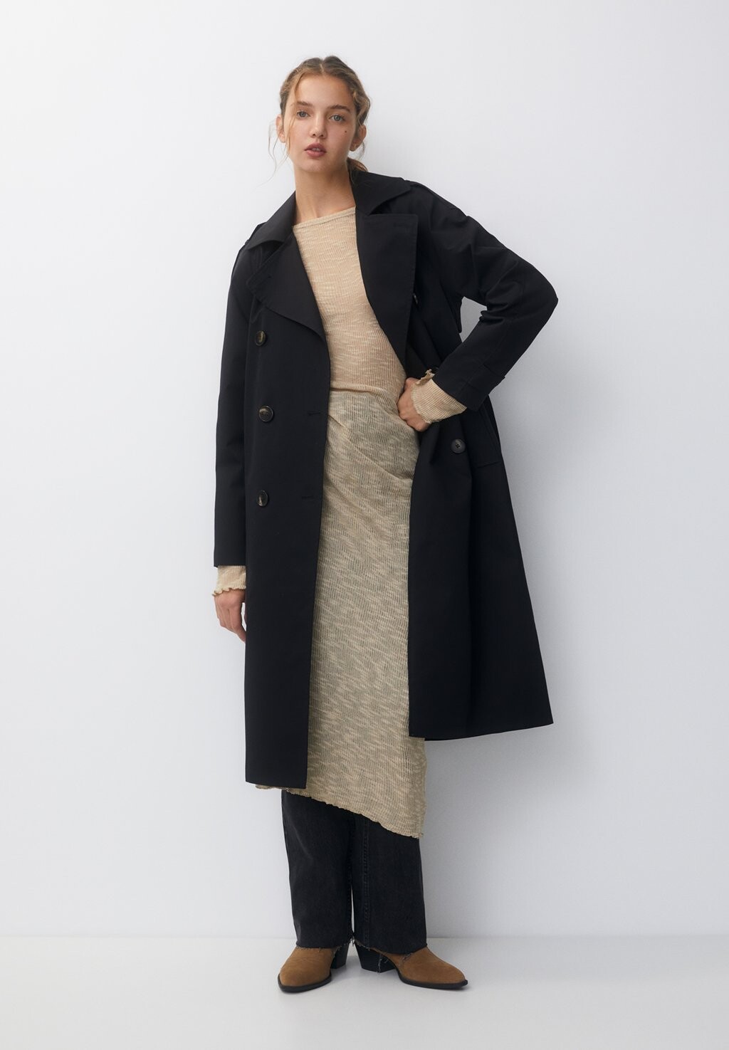

Тренч Basic PULL&BEAR, черный