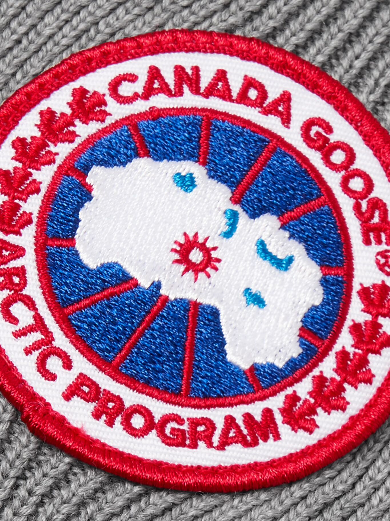 

Шапка-бини из шерсти мериноса с аппликацией логотипа CANADA GOOSE, серый
