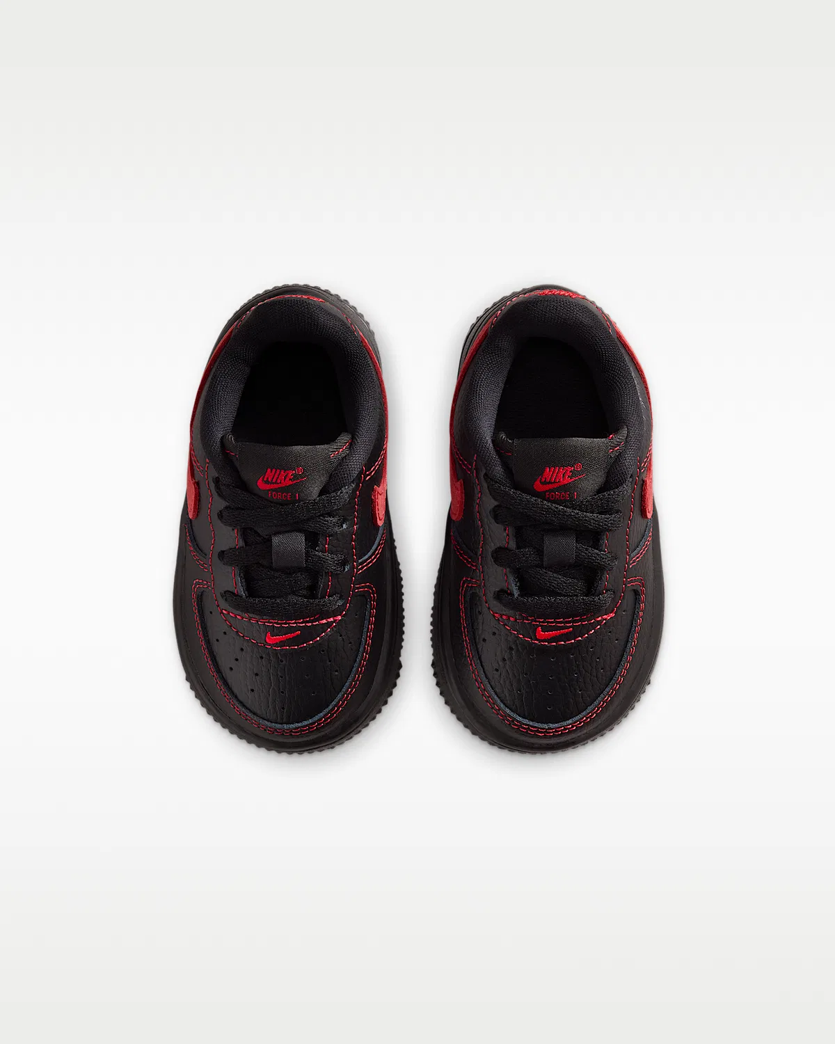 Детские кроссовки Nike Force 1 Low LV8 3, Black/Black/Black/University Red — фото 4