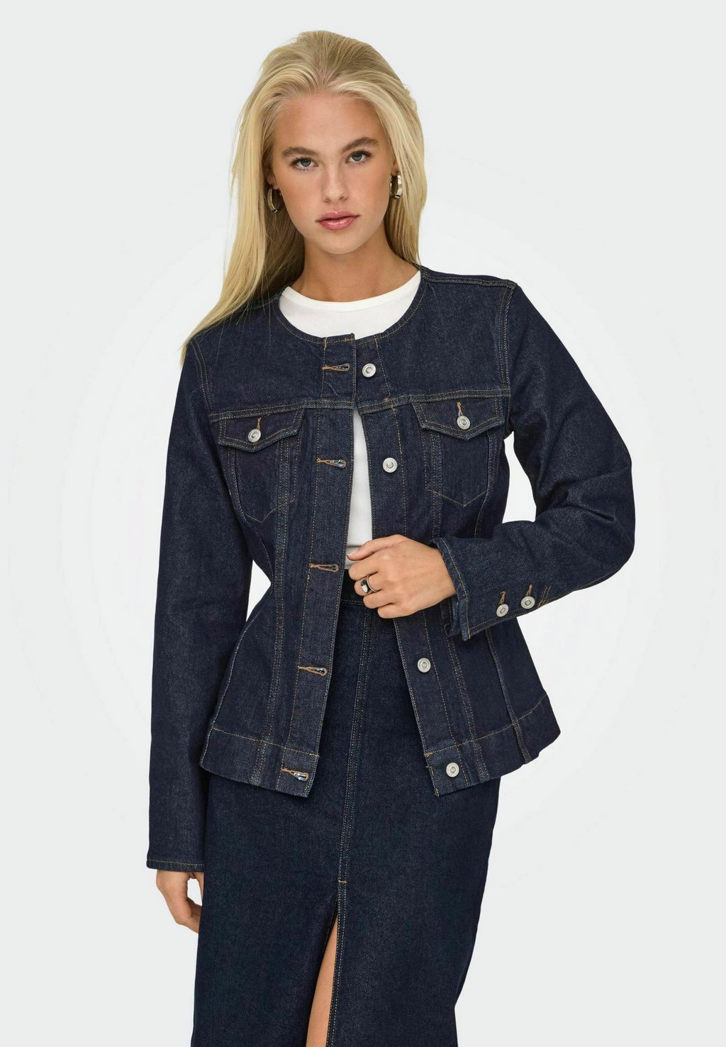 

Джинсовая куртка PARIS ONLY, цвет Dark Blue Denim