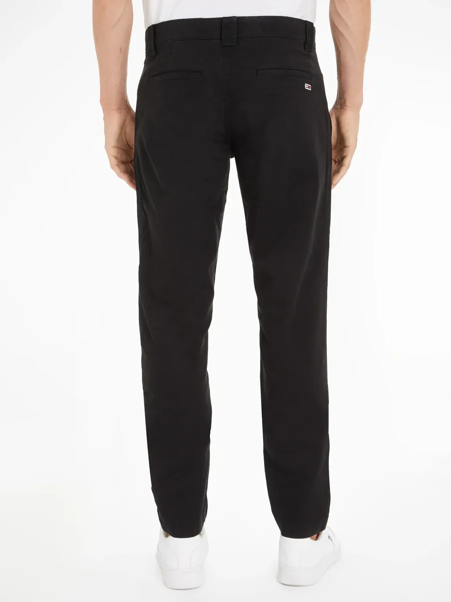 Брюки-чиносы Tommy Jeans "TJM SCANTON CHINO PANT" с фирменной этикеткой, черный — фото 2