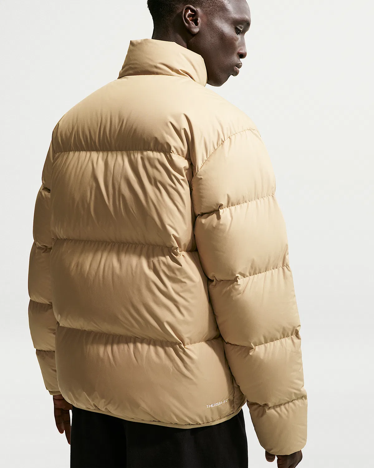 Мужская пуховая куртка Therma-FIT Nike Sportswear Club, Parachute Beige/White — фото 2