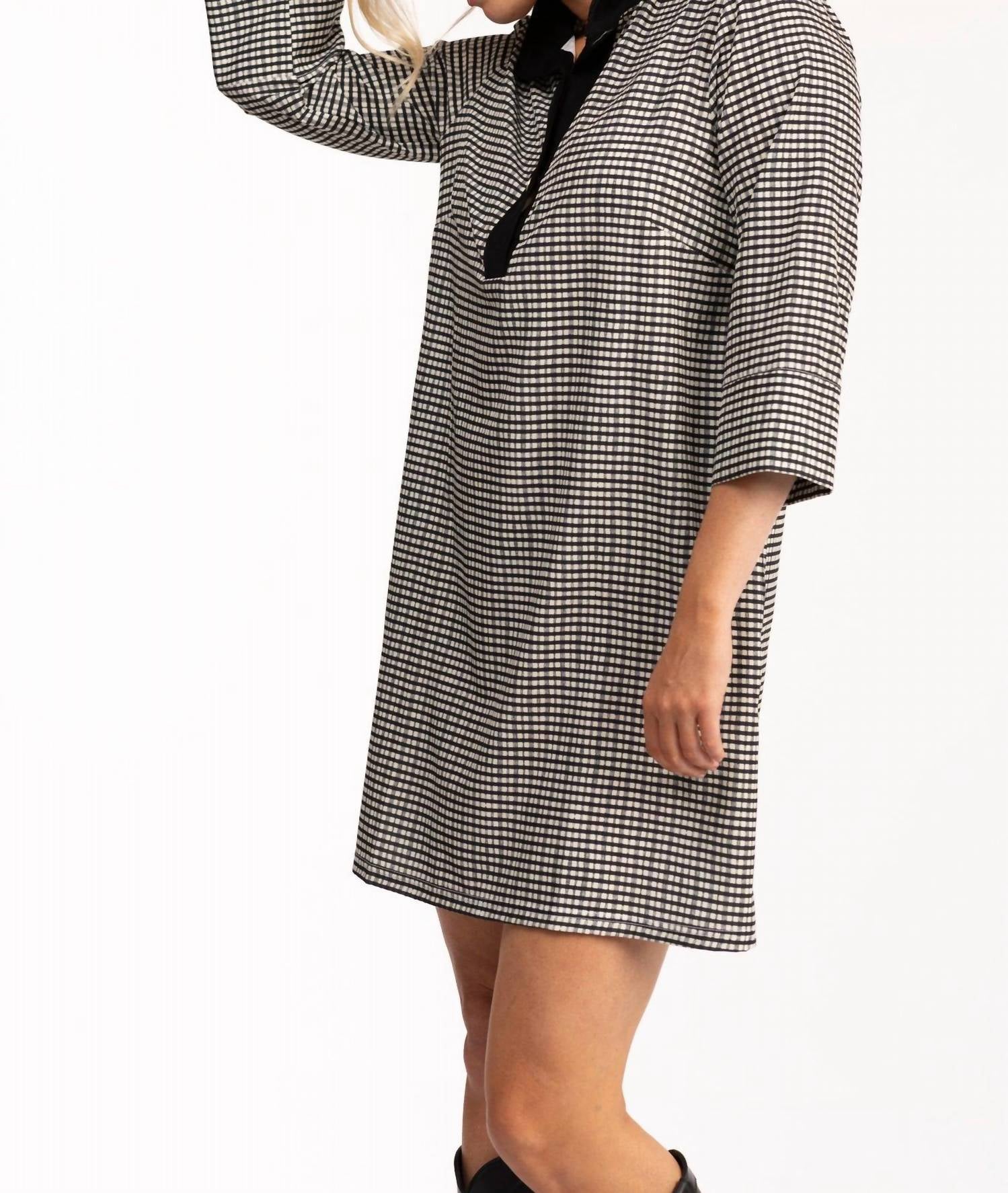 

София в французской клетчатой ​​ткани SMITH & QUINN, french gingham