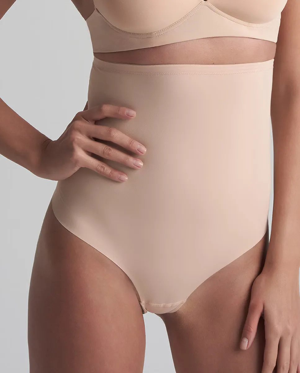 

Утягивающие стринги средней талии с высокой фиксацией Bye Bra, бежевый