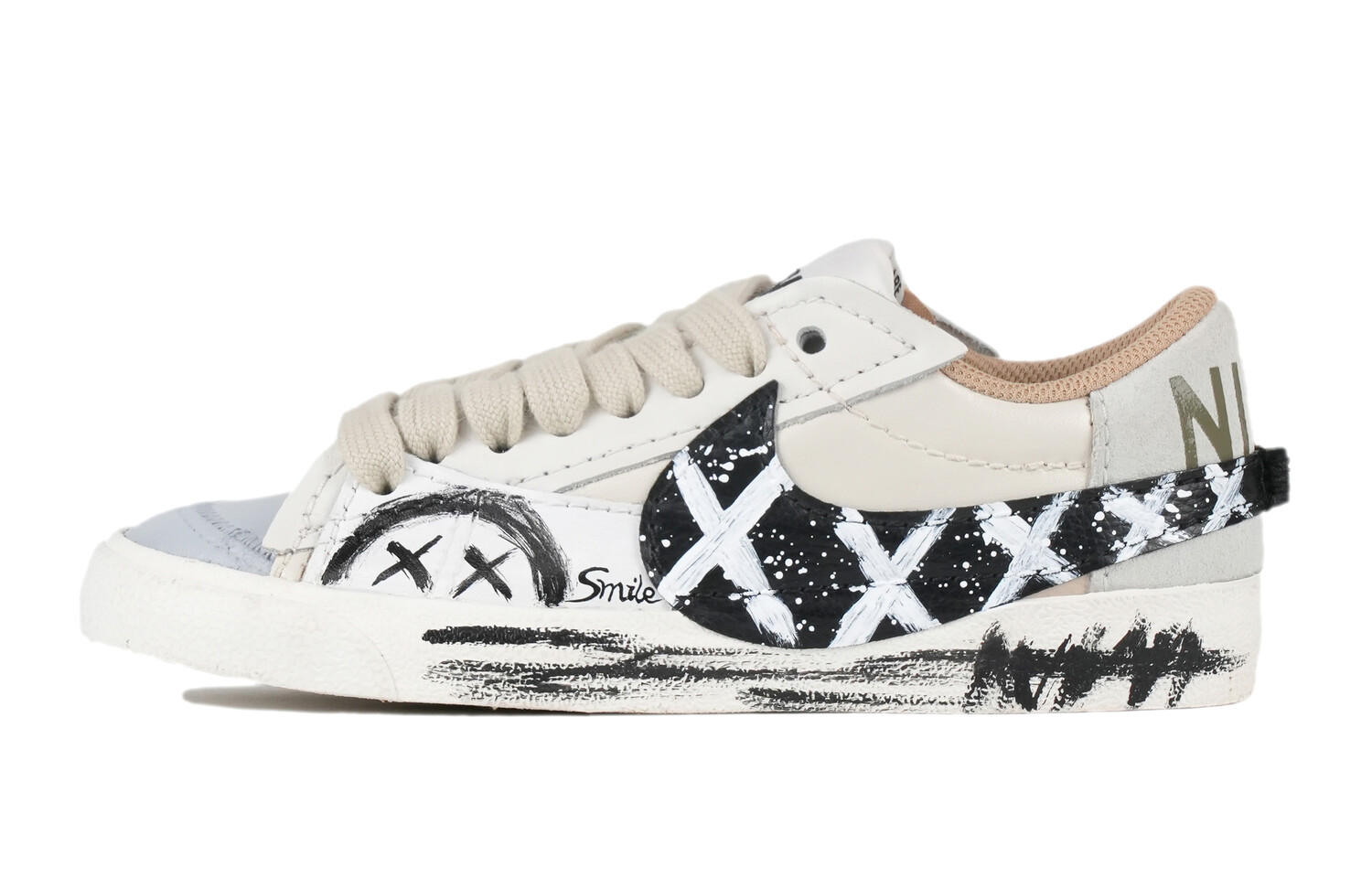 

Кроссовки Nike Blazer Skateboarding Shoes Women's Low-top Black/beige, черный