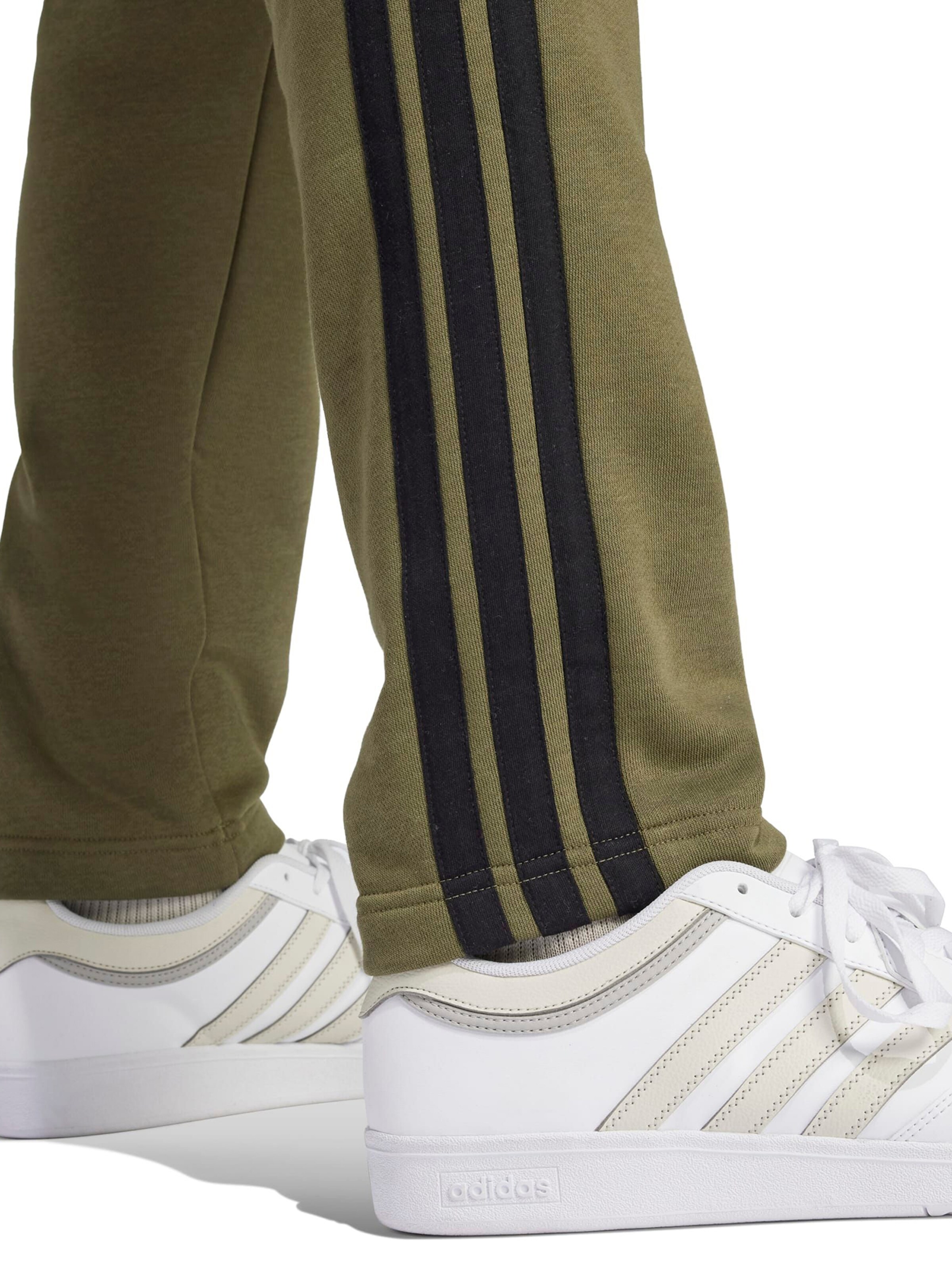 Adidas Sportswear Повседневные спортивные штаны 'Essentials' в цвете Reed — фото 4
