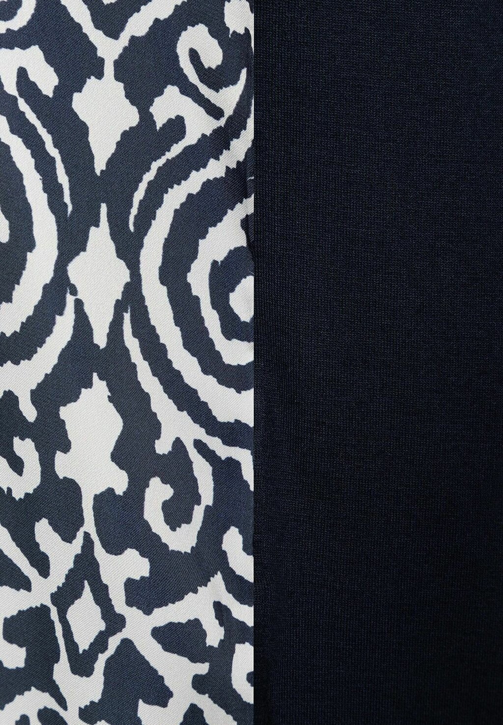 

Принт на футболке Ornament Print More & More, темно-синий