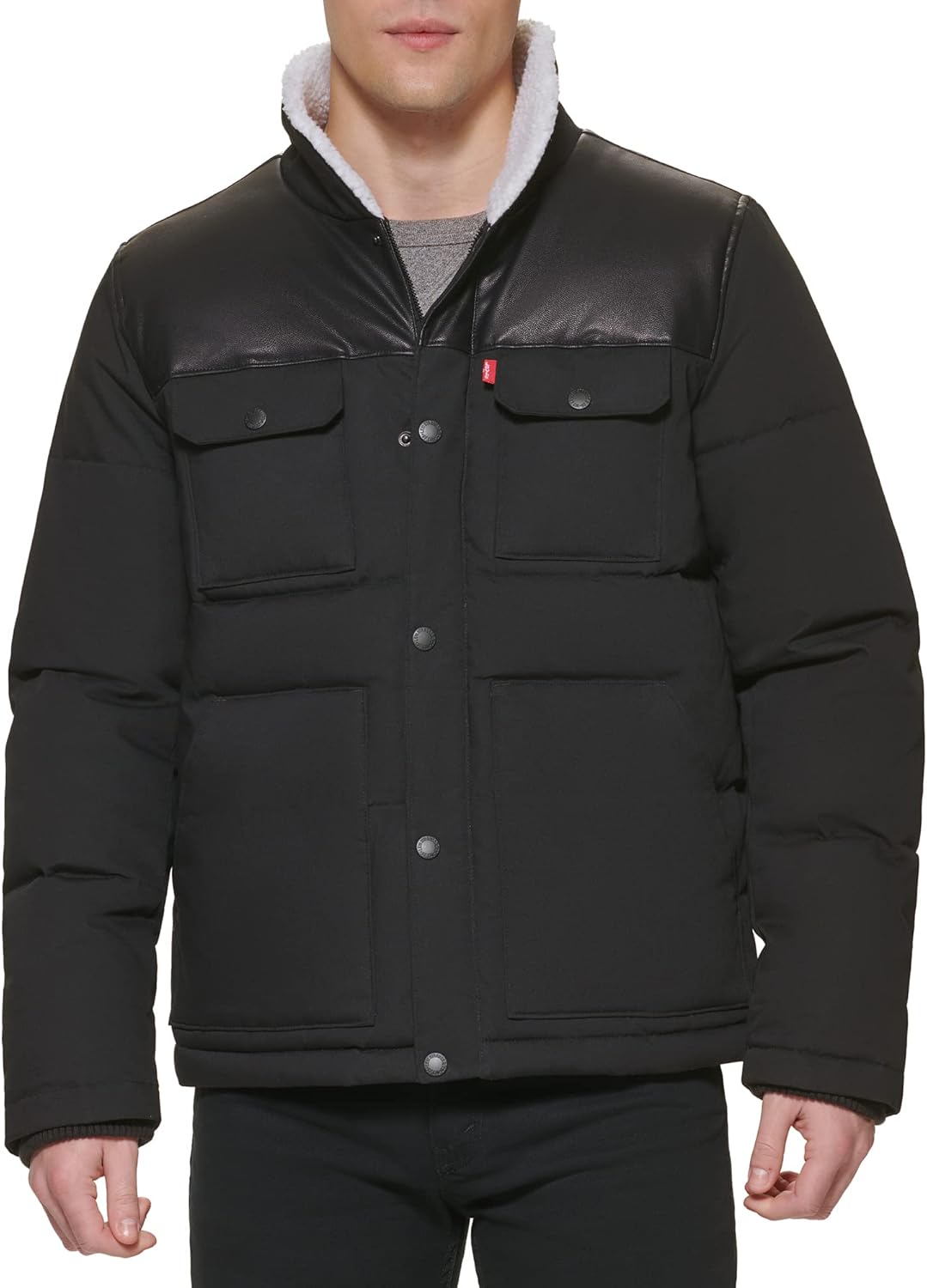 

Мужская стеганая куртка Levi's из комбинированной ткани с воротником на подкладке из шерпы (стандартные размеры, а также размеры для больших и высоких женщин), Black/Faux Leather