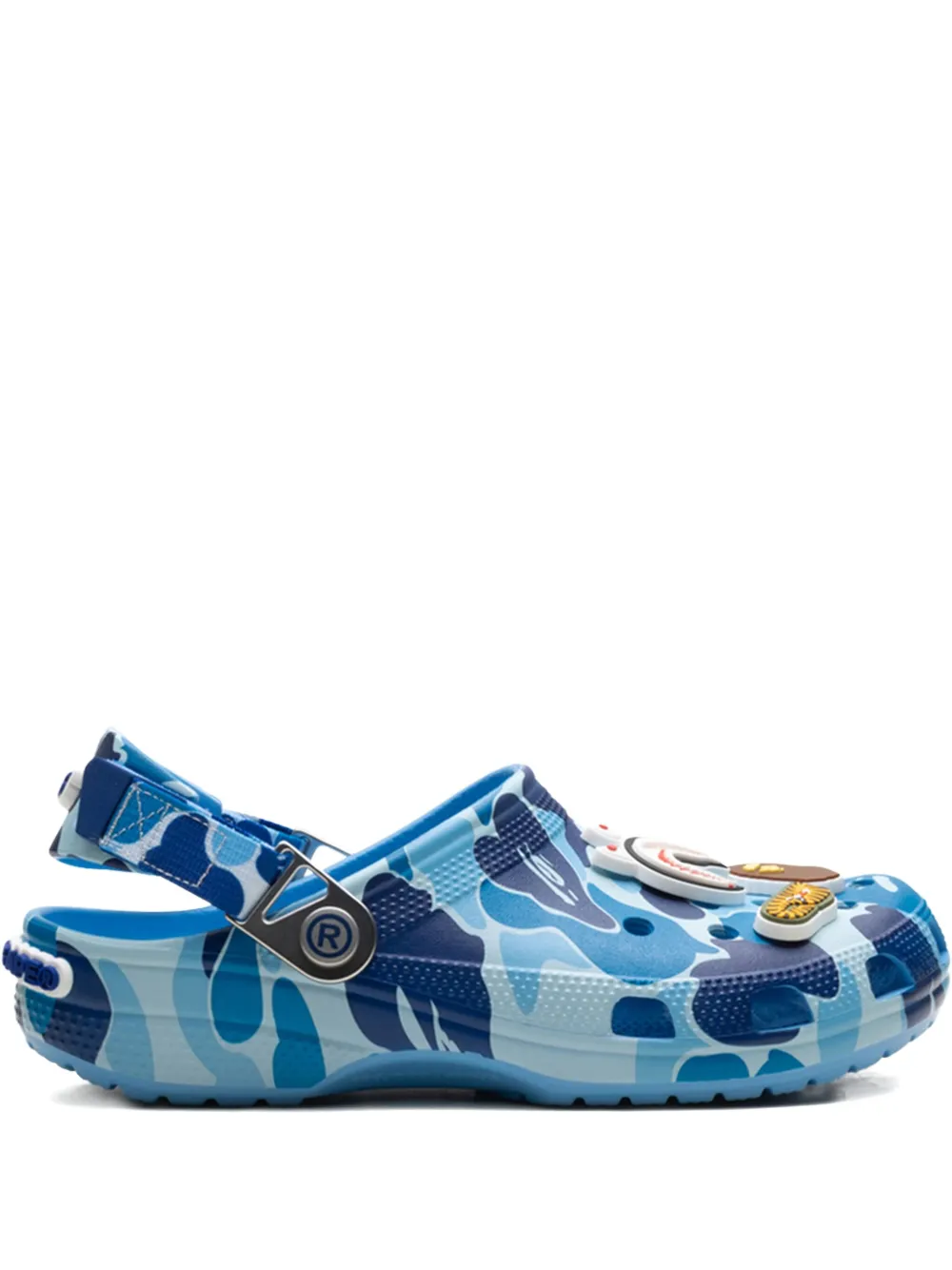 

Кроссовки Clog Blue Camo из коллаборации с A Bathing Ape Crocs, синий
