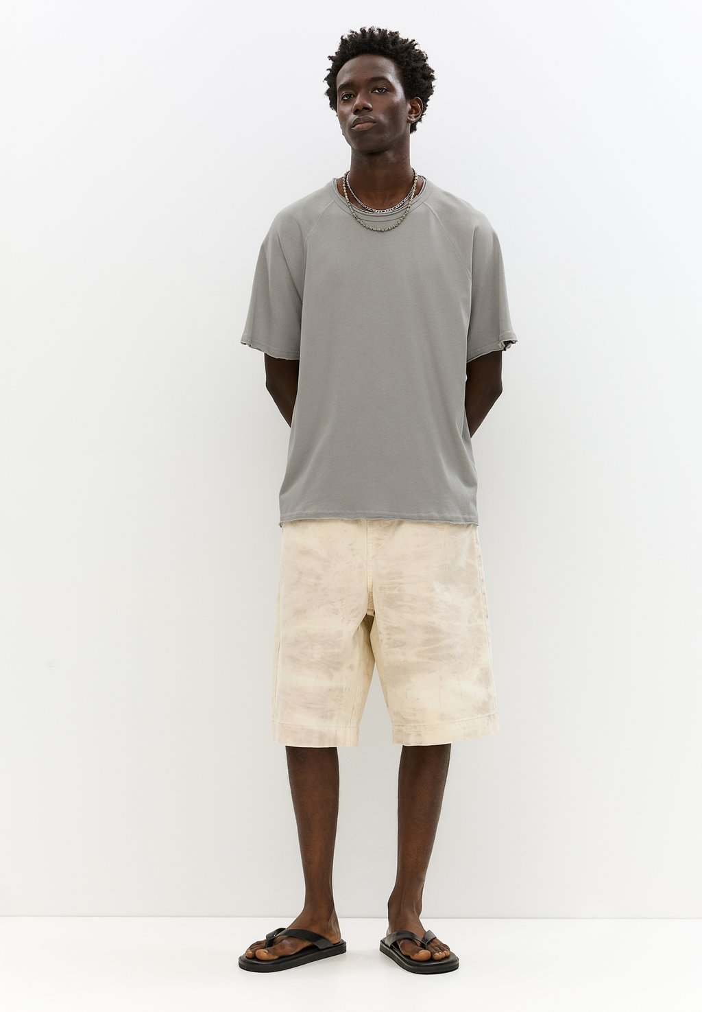 

Базовая футболка SHORT SLEEVE TRIMMED PULL&BEAR, серый