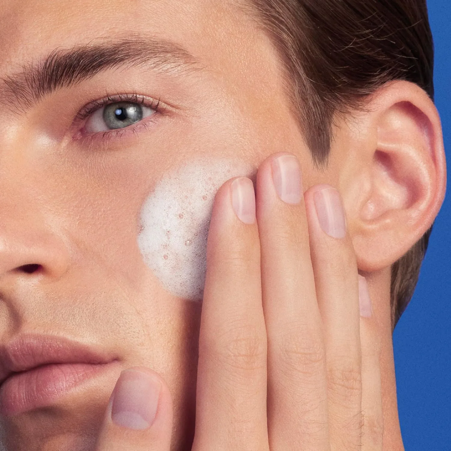 Гель для умывания Biotherm — Очищающее средство Homme Basics Line с биотехнологическим планктоном, нежный гель для, 120 мл — фото 4