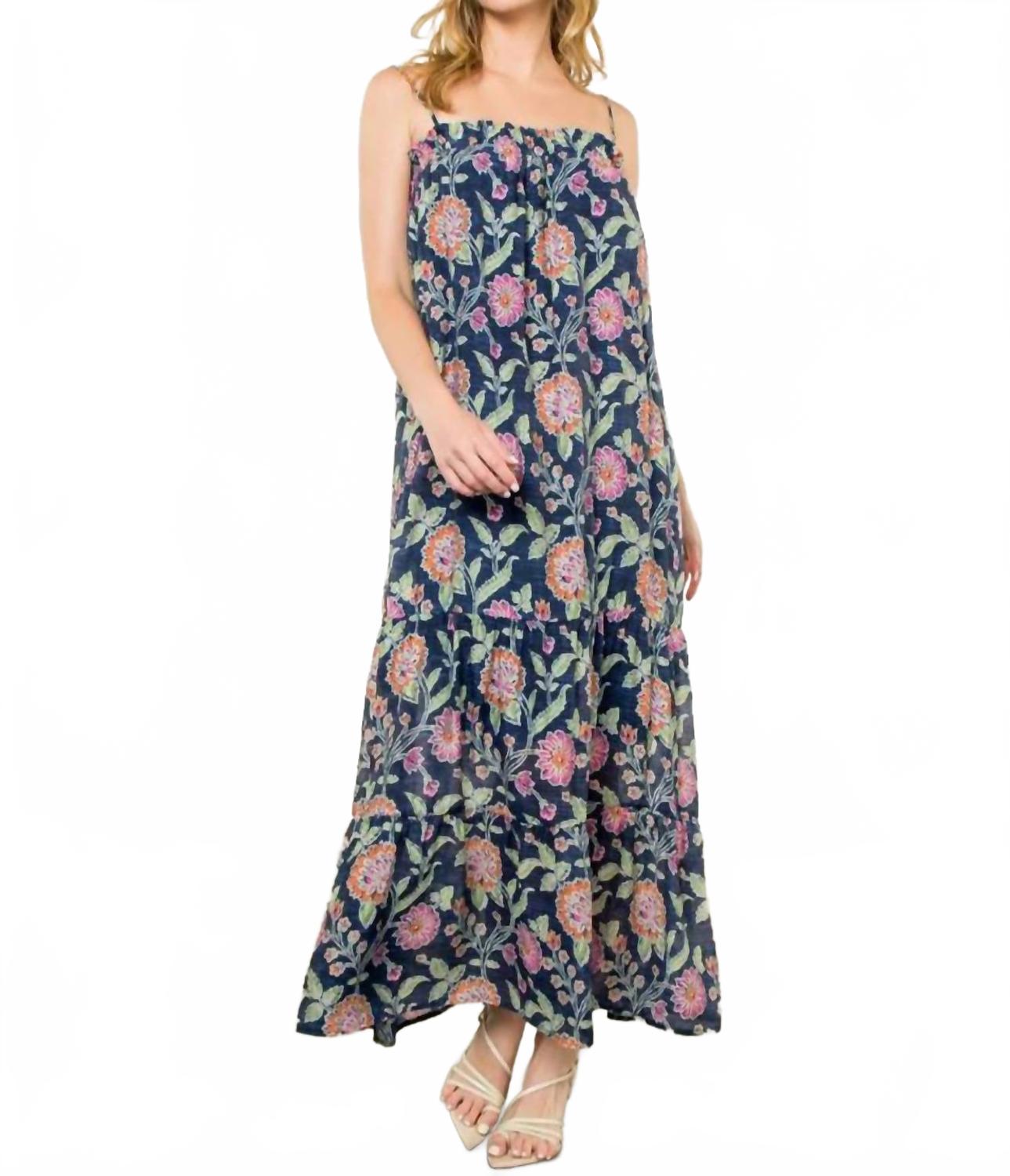 

Свободное платье-макси с цветочным принтом и завязками в цвете Navy THML
