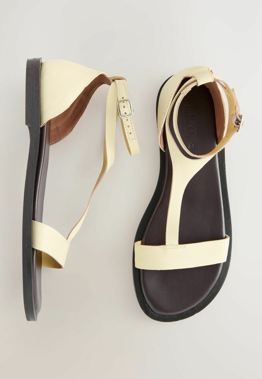 Сандалии STANDARD WIDE FIT - FOREVER COMFORT STRAPPY Next, цвет New Buttermilk Yellow Leather — фото 2