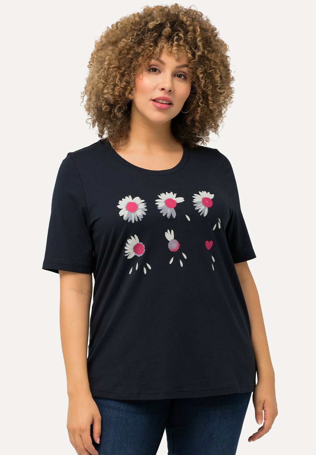

Футболка с принтом À FLEURS COUPE CLASSIC FIT COL ROND ET MANCHES COURTES Ulla Popken, темно-синий
