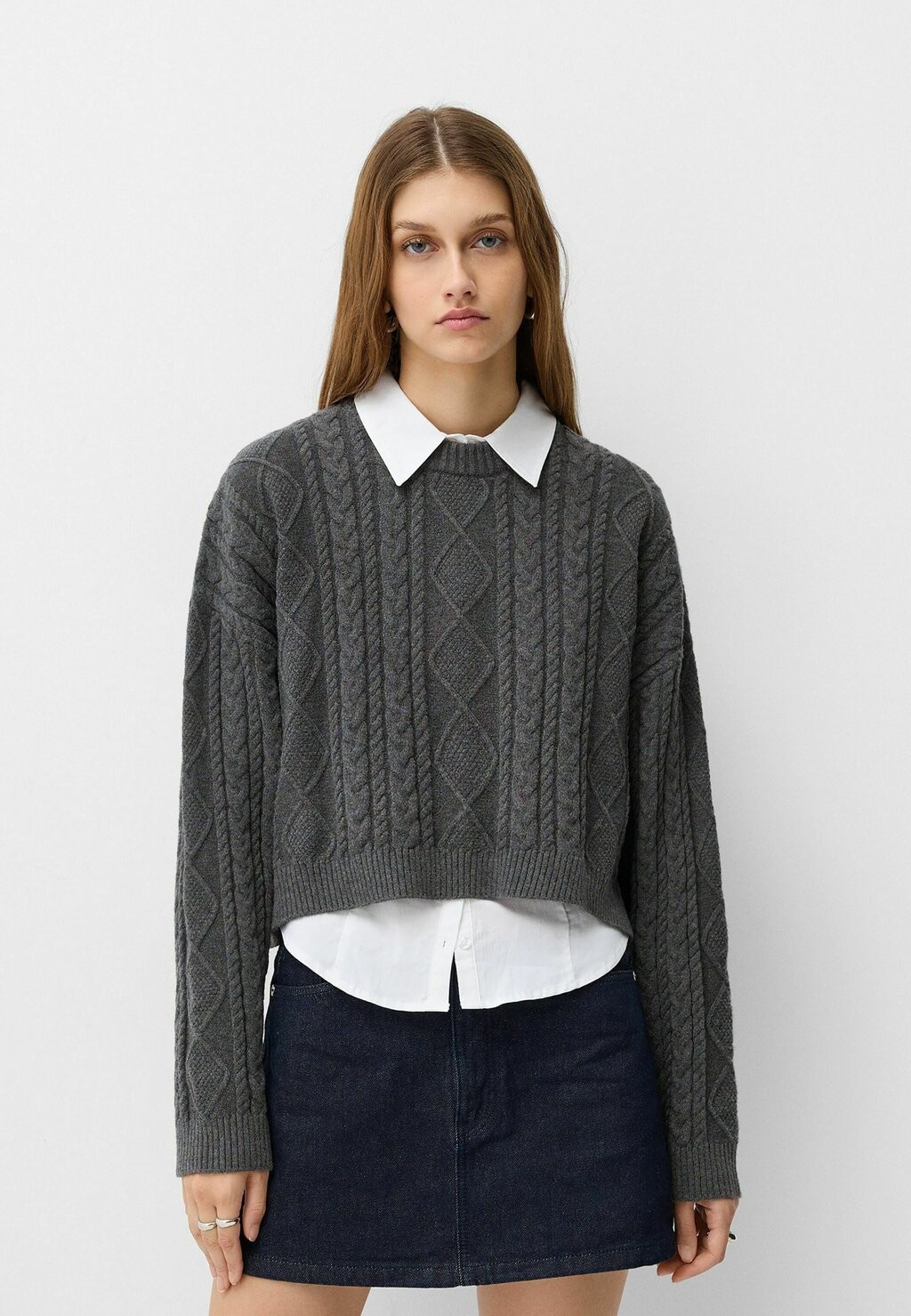 

Джемпер ROUND NECK Bershka, серый