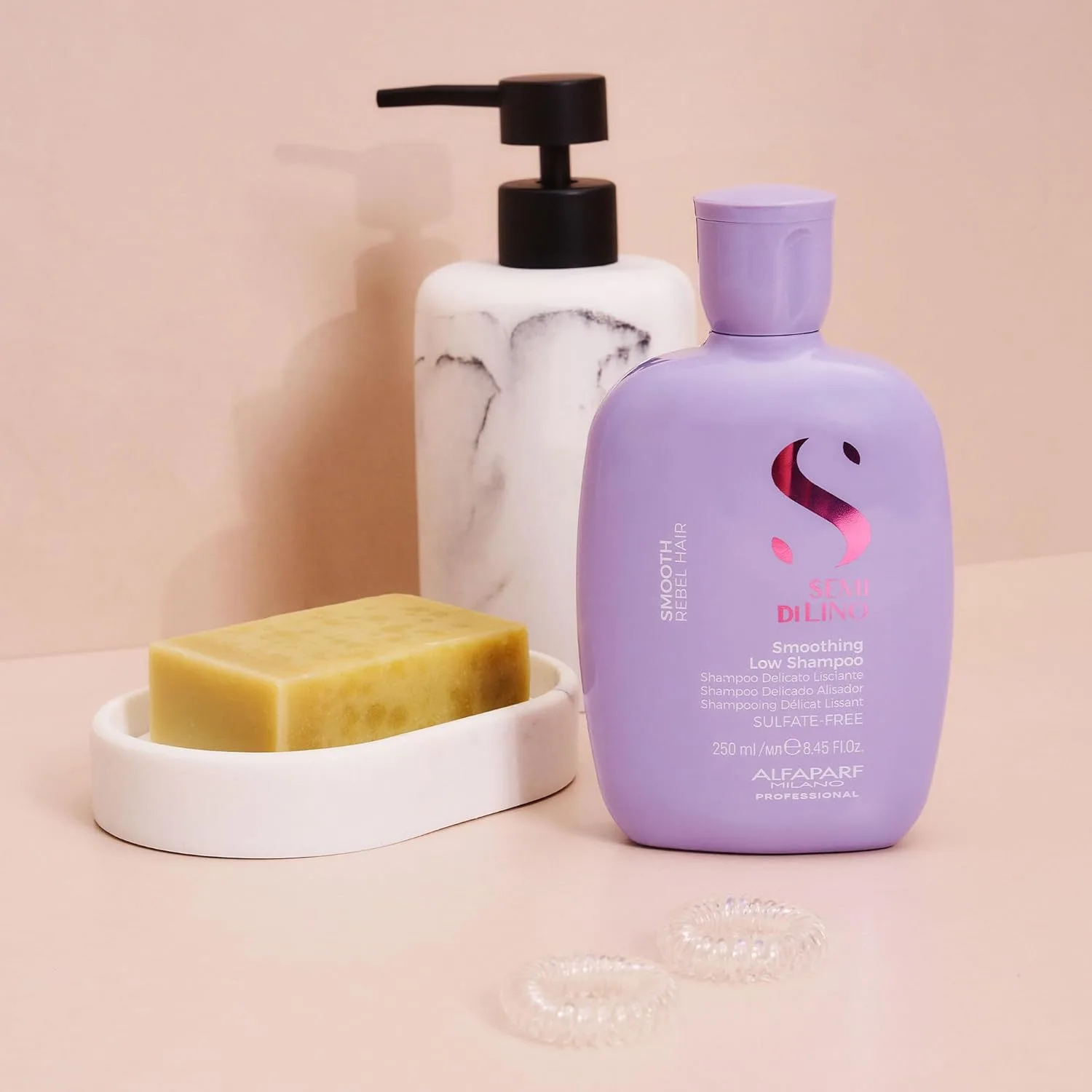 Набор шампуня и крема для гладкости Alfaparf Milano Semi di Lino Smooth Sulfate Free для вьющихся волос - уход против пушистости для восстановления, защиты, разглаживания и блеска — фото 2