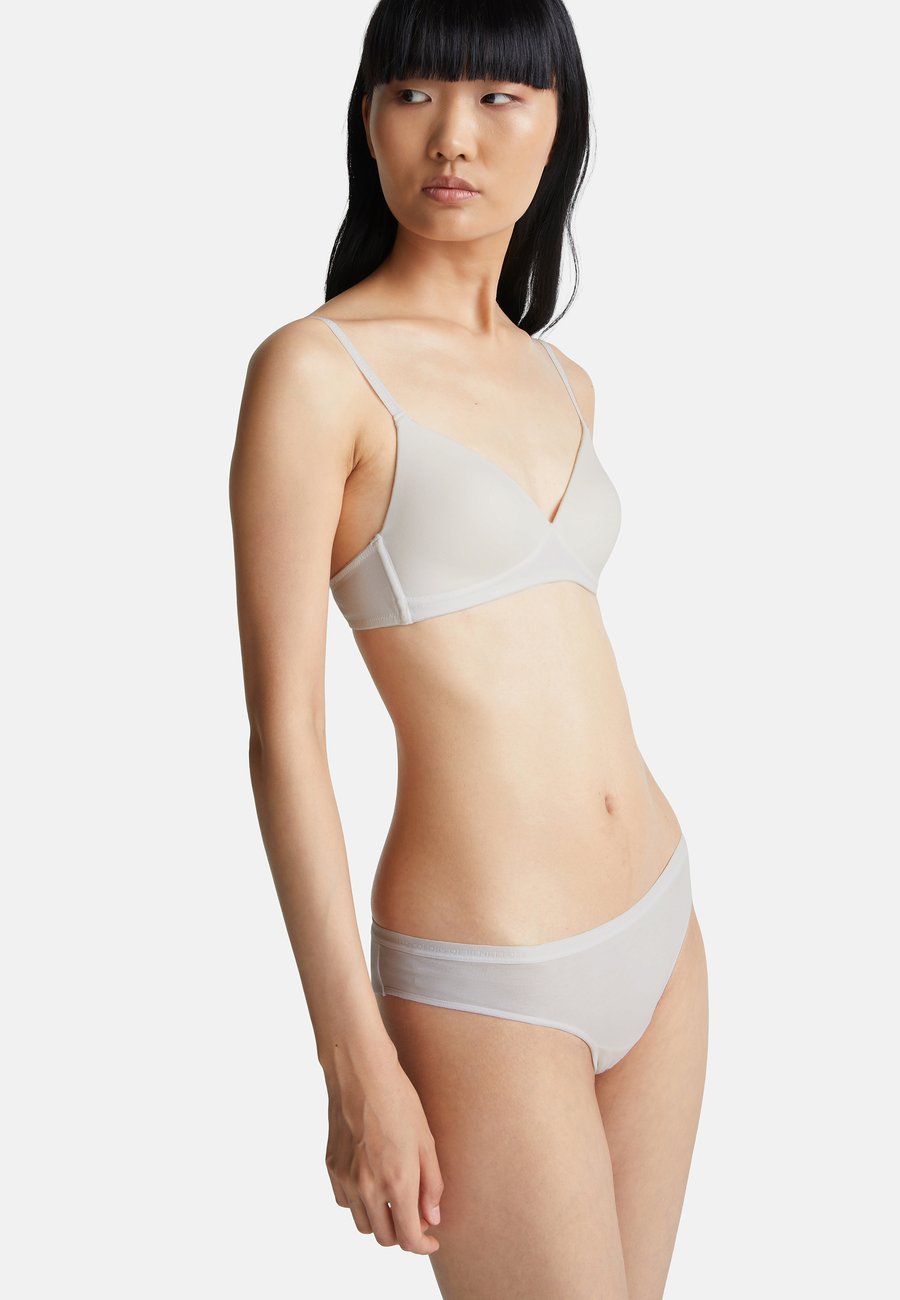 

Бюстгальтер United Colors of Benetton Triangle bra, White