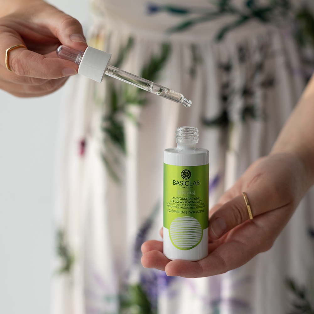 Антиоксидантная сыворотка Cosmetology Esteticus с осветляющим эффектом Basiclab, 20% vitamin c 30 мл — фото 3
