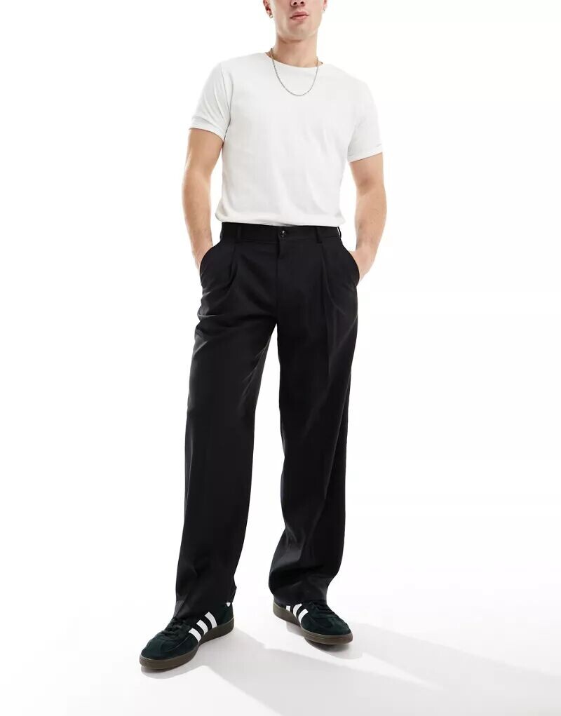 

Элегантные черные брюки с широкими штанинами и складками Jack & Jones