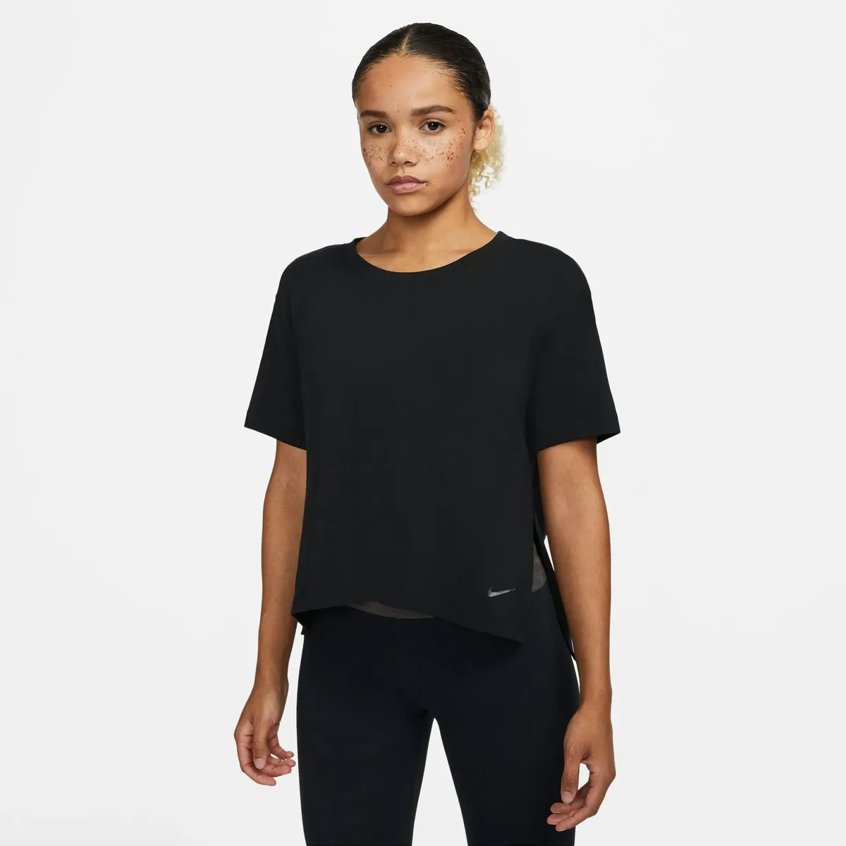 

Рубашка для йоги Nike "ЖЕНСКИЙ ТОП YOGA DRI-FIT", черный