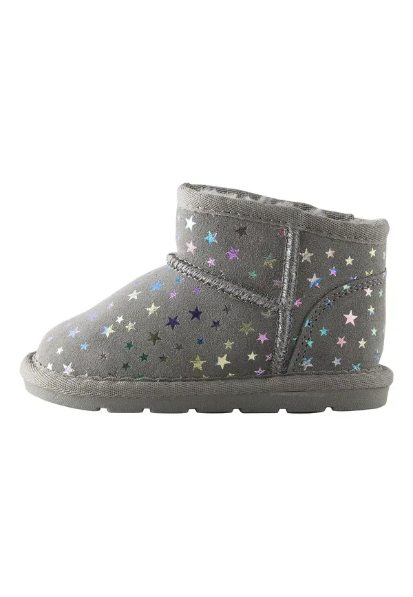Тип: Детские ботинки, бренд: Next, модель: Standard fit water repellent pull on baby shoes, цвет: серый с звездами