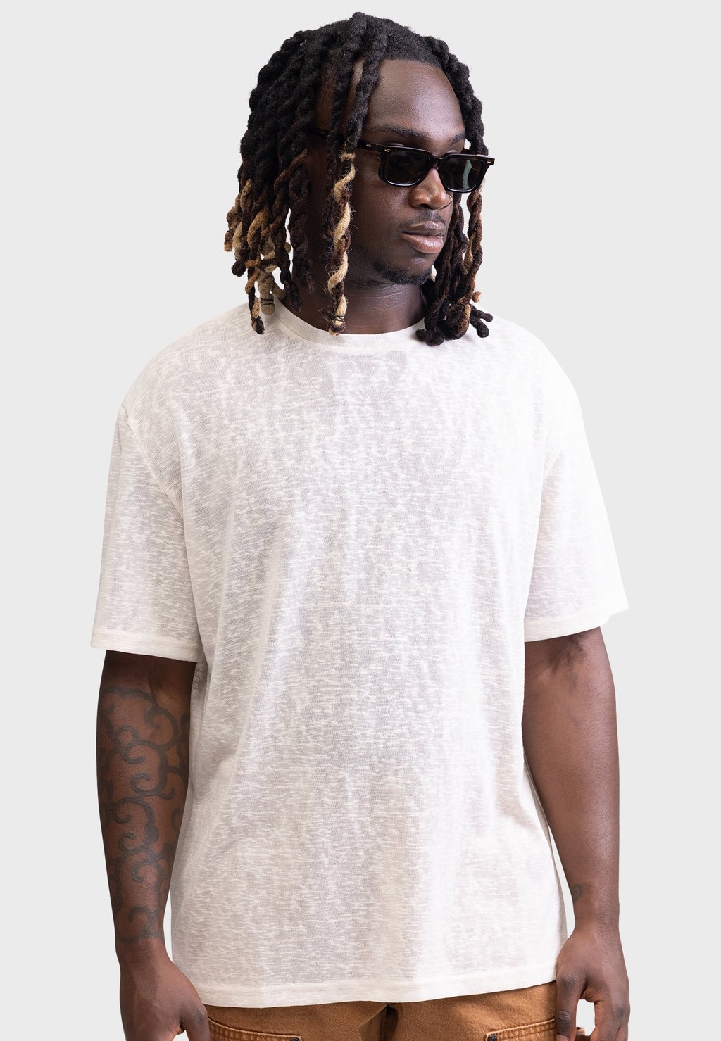

Базовая футболка JUSTIN TEE Redefined Rebel, слоновая кость