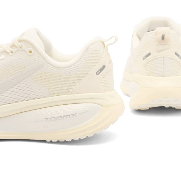 Кроссовки Vomero 18 Nike, Sail, White & Cocnut Milk — фото 4