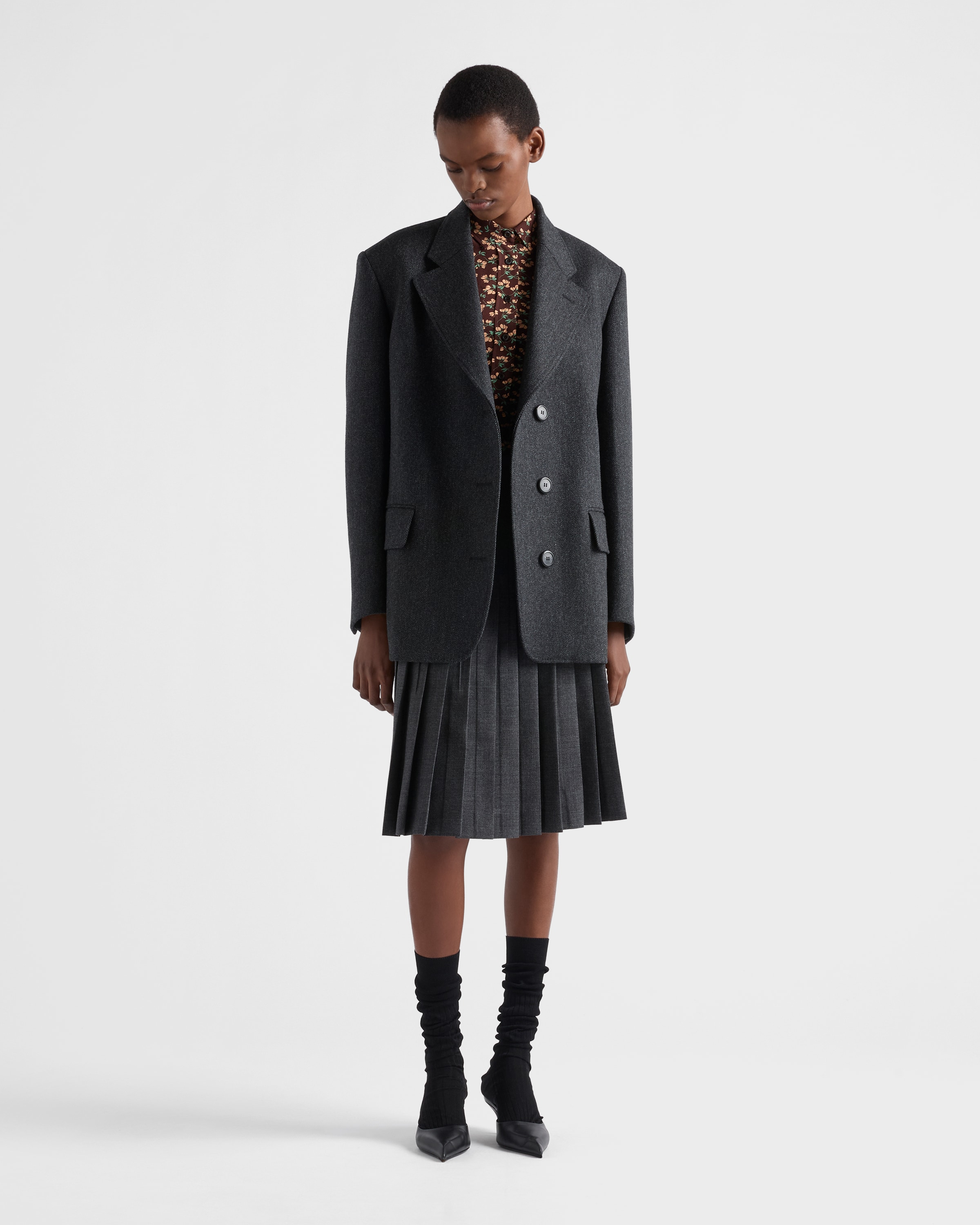 Однобортный кэбан из ткани с елочкой Prada, антрацитовый серый — фото 2