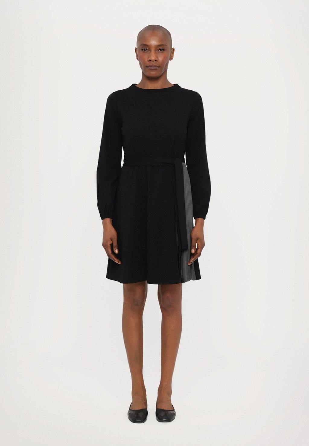 

Повседневное платье RIVIERA WEEKEND MaxMara, черный