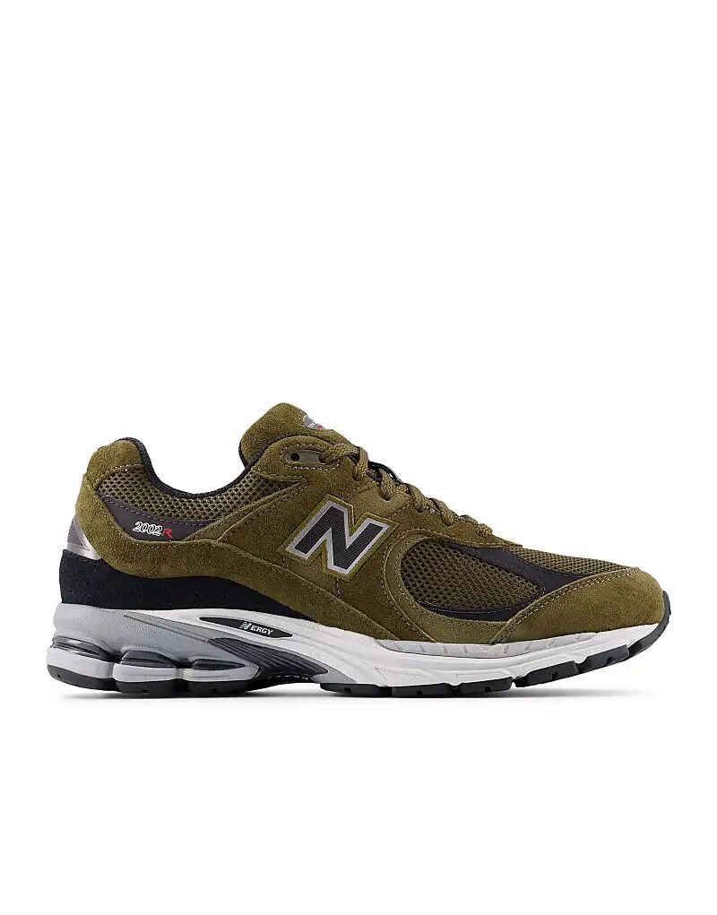 Кроссовки New Balance 2002r в лесной зоне