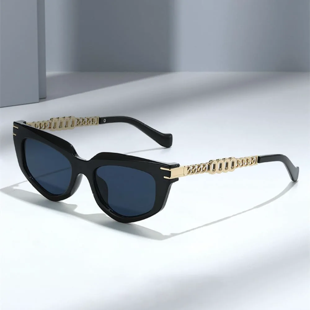 

Солнцезащитные очки MUTYNE, тип «кошачий глаз». Многоугольные линзы с градиентом Green Blue Yellow, защита UV400. Модель с металлическими цепочками на дужках