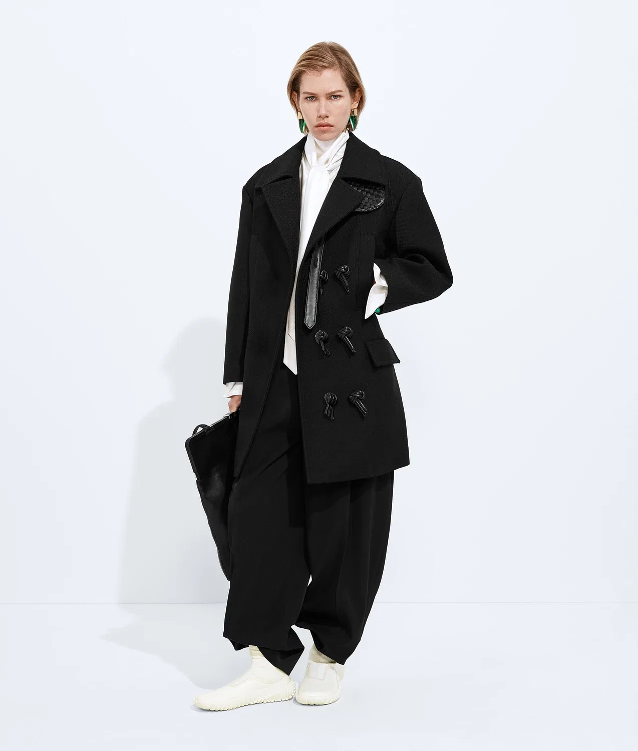 Шерстяные брюки из нейлона BOTTEGA VENETA, черный