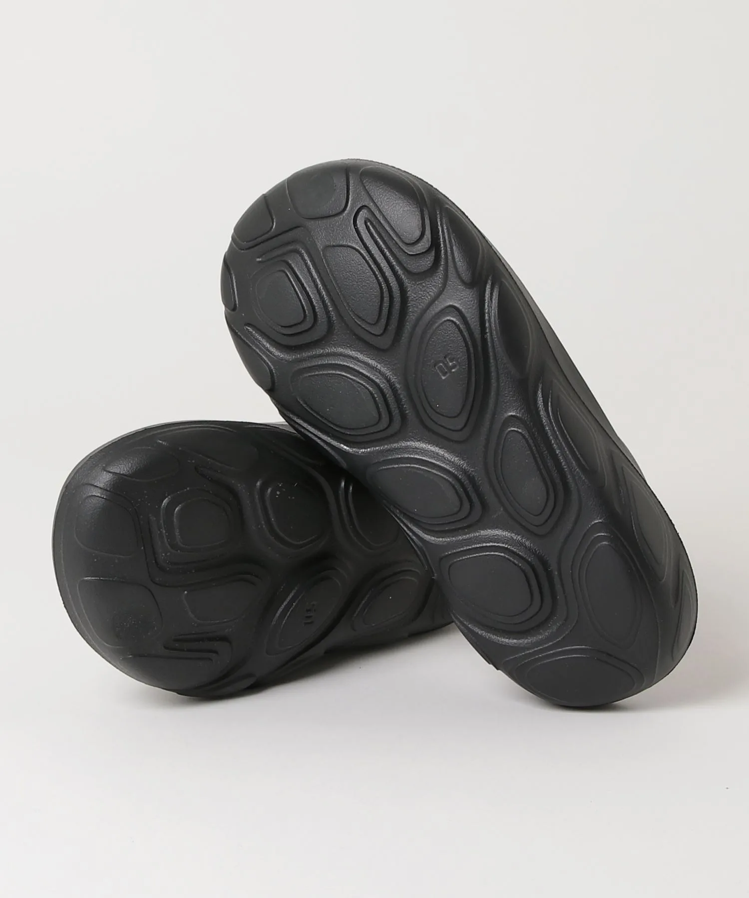 Мужские сандалии с мягкой подошвой RCVRY SLIDE v1 New Balance черные — фото 3