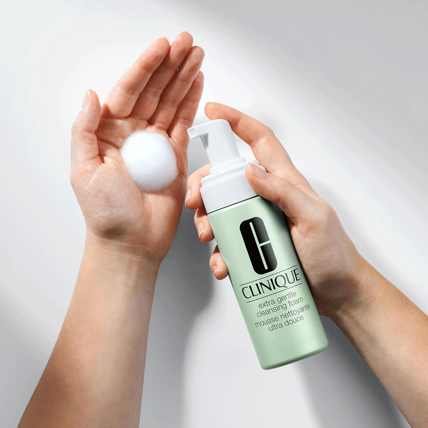 Пенка для умывания Clinique — Очищающая пенка «Extra Gentle Cleansing Foam» от — фото 4