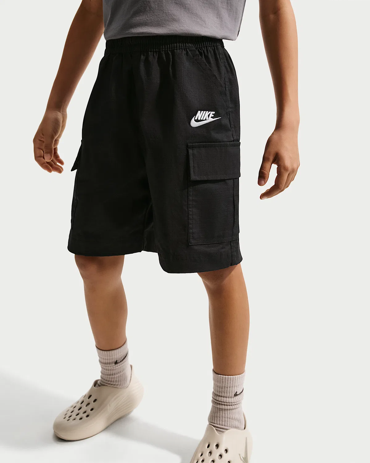 Детские шорты карго Nike Sportswear Club, Black/White — фото 2
