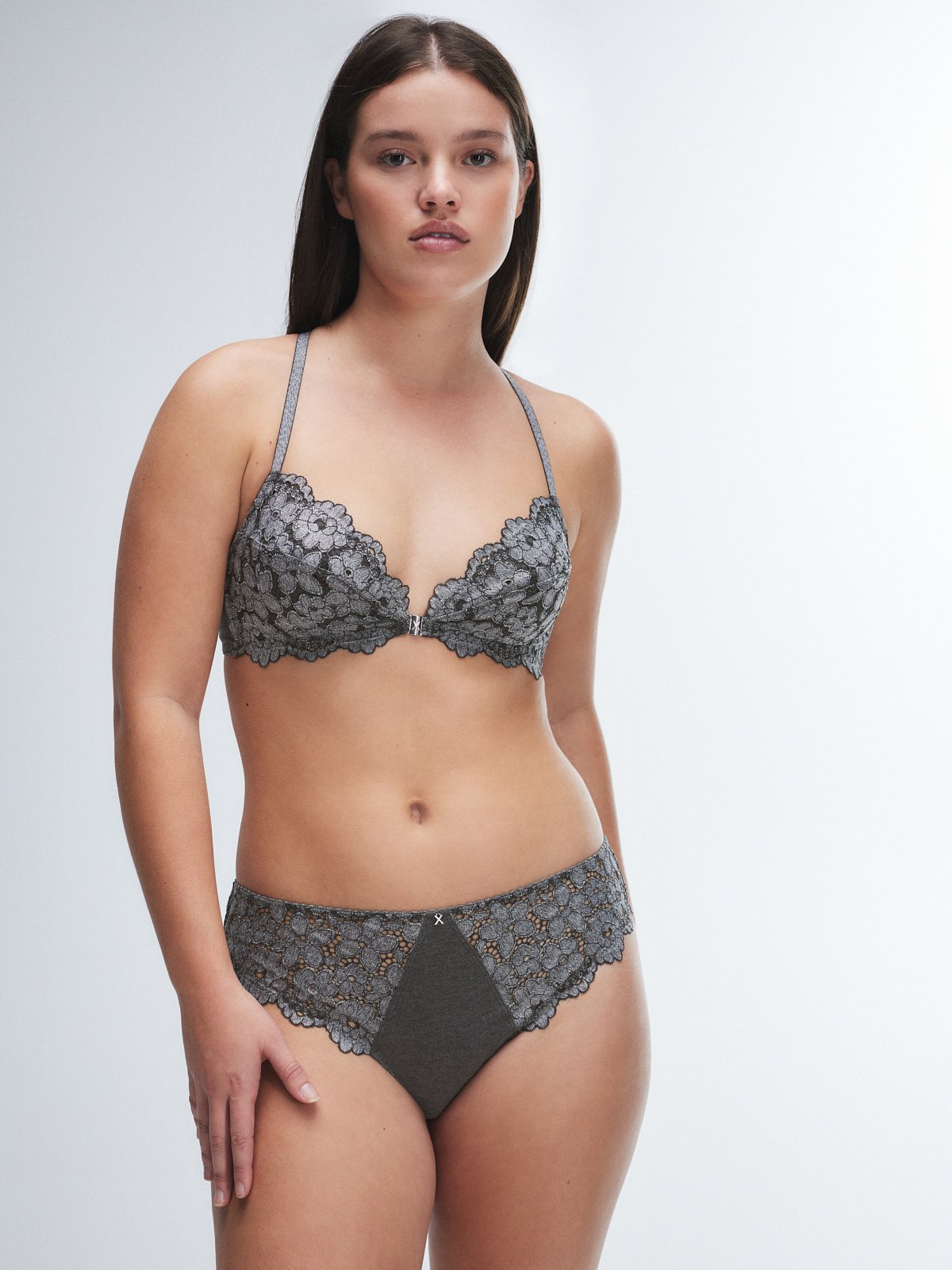 

Бралетт Savage X Fenty Playdate Lace, цвет Night Gram Grey
