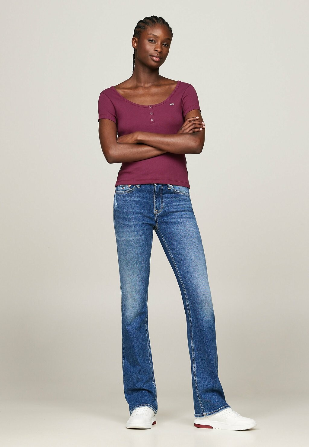 

Базовая футболка HENLEY SCOOP NECK SLIM FIT Tommy Jeans, фиолетовый