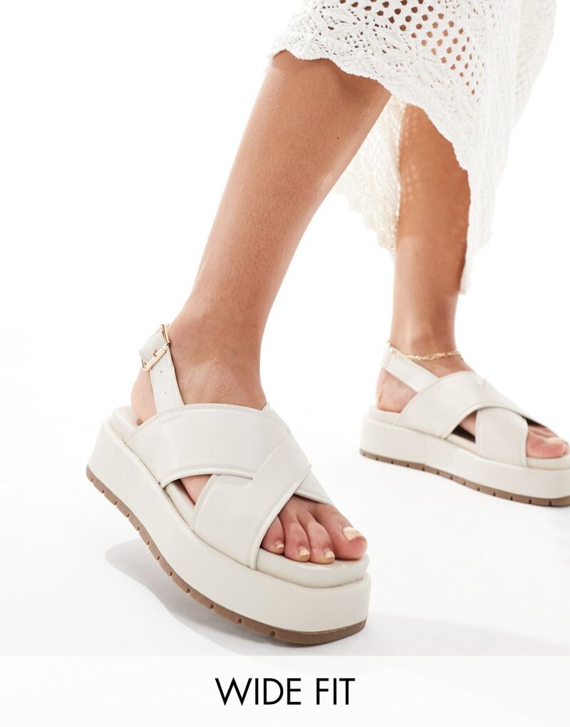 

Белые массивные сандалии из двух частей ASOS DESIGN Wide Fit Frosty