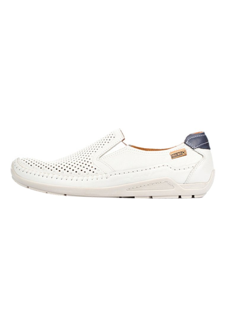 

Обувь без шнурков AZORES Pikolinos, цвет White Denim