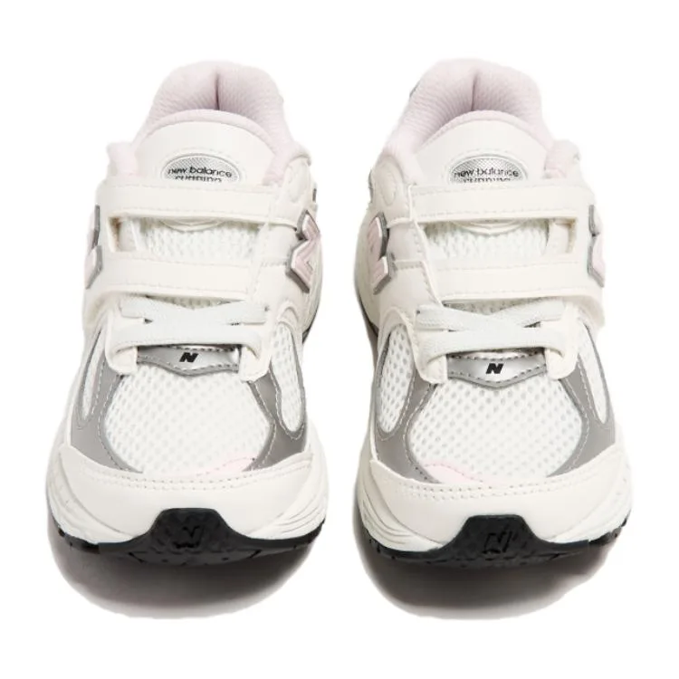 New Balance Детские кроссовки для бега NB 2002R Abrasion Resistant Low top бело-розовые — фото 4