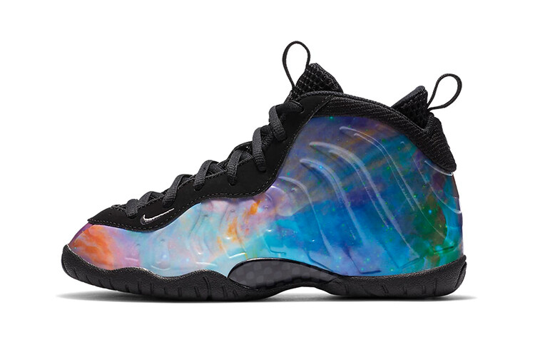 

Детские баскетбольные кроссовки Nike Foamposite One BP