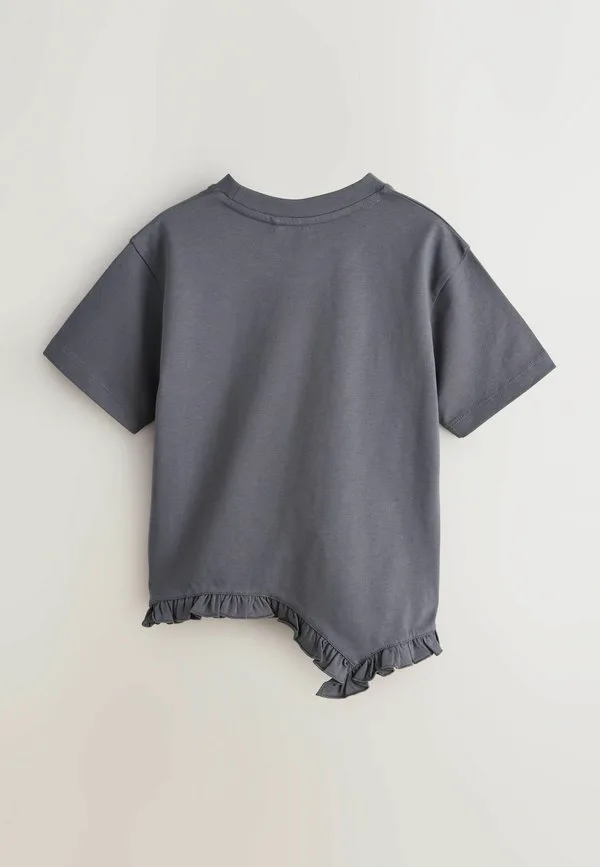 Футболка стандартного кроя, асимметричный низ, круглый вырез, принт Smallsaints, Charcoal Grey — фото 2