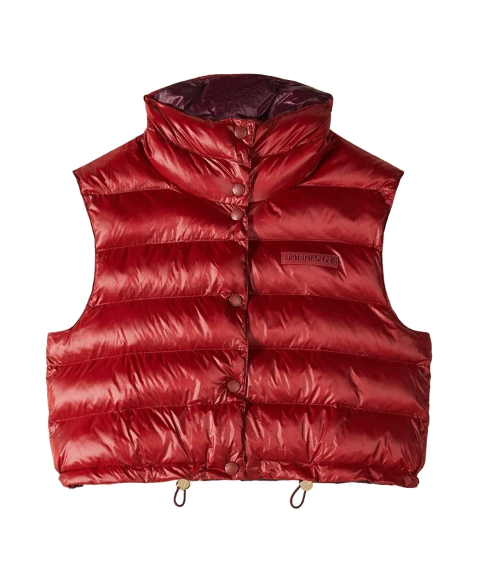 

Пуховая куртка с красными рукавами и двусторонней застежкой-молнией. Patrizia Pepe, красный