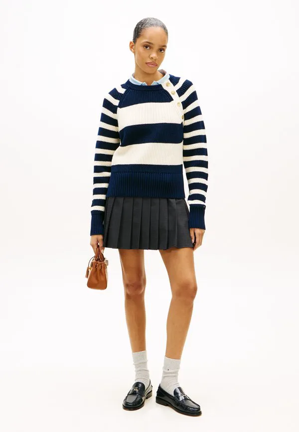 Свитер с круглым вырезом и золотистыми пуговицами Tommy Hilfiger, Dark Night/Calico — фото 2